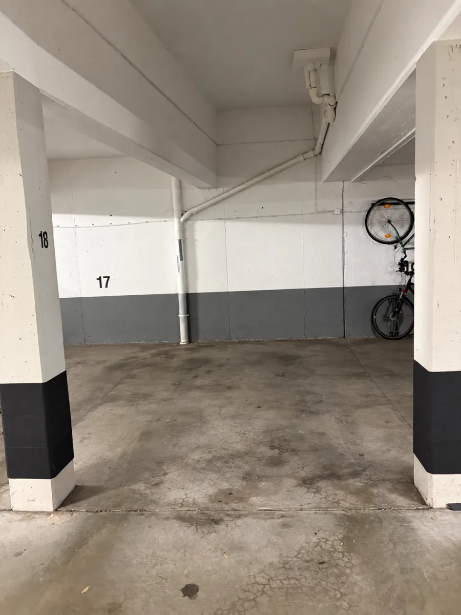 ** ZENTRAL GELEGEN: 1 Tiefgaragenstellplatz * elektrisches Tor * S-Wangen / Ulmerstr. **, 70327 Stuttgart, Tiefgarage