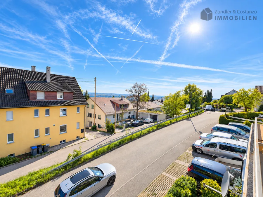 TOLLE GELEGENHEIT: 3-Zi.-Whg. mit ca. 79 m² * Balkon mit Weitsicht * 1 Pkw-Stpl. * frei ab sofort *, 73732 Esslingen am Neckar, Etagenwohnung