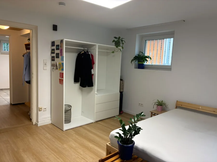 Tolle, sehr schöne 1,5-Zi.-TP-Whg. * EBK * bevorzugte Lage * Garage * u.a. Pendler/Studenten *, 70563 Stuttgart, Etagenwohnung