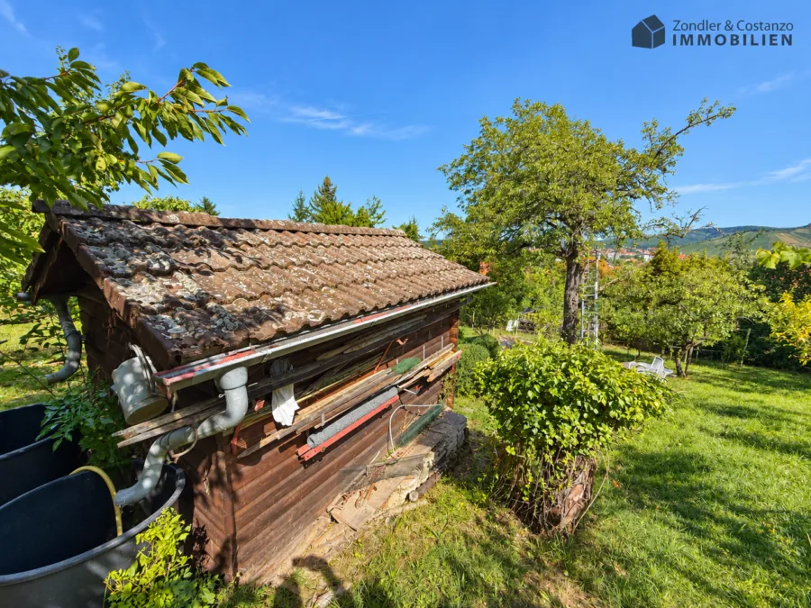 * Schöner Garten in ruhiger Lage * genehmigtes Gartenhaus * Terrasse * div. Bäume * Teich, 70327 Stuttgart, Freizeit