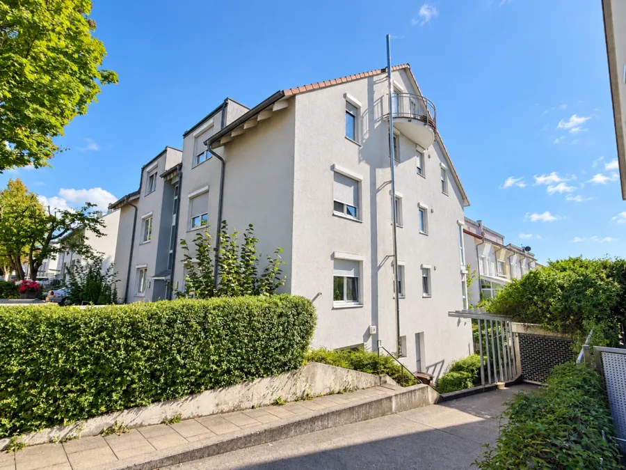 FAMILIENFREUNDLICHE 3,5- BZW. 4,5-ZI.-WHG. IN BEGEHRTER LAGE: Balkon * TL-Bad * TG-Stpl. *, 70736 Fellbach, Etagenwohnung