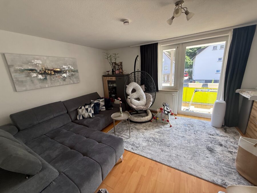 PERFEKT: Schöne, gemütliche 3-Zi.-Whg. in S-Rohracker * EBK * TL-Bad * Balkon * Garage, 70329 Stuttgart, Etagenwohnung