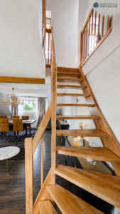 Treppe zu DG